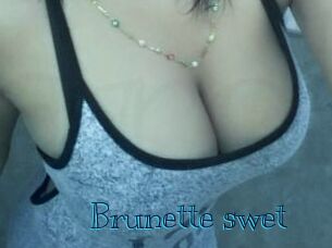 Brunette_swet