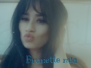 Brunette_mia