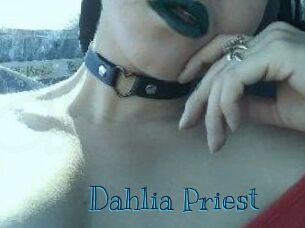Dahlia_Priest