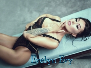 Evelyn_Evy