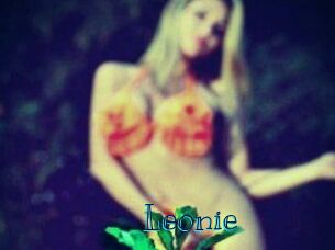 Leonie