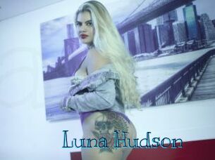 Luna_Hudson