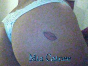 Mia_Cainee