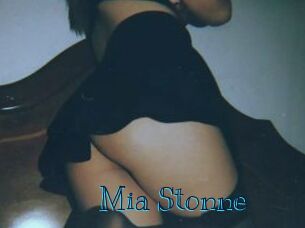 Mia_Stonne