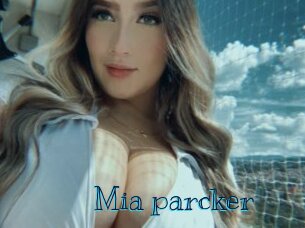 Mia_parcker