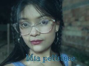 Mia_pettiteee