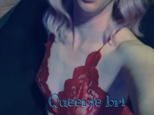 Queenie_bri