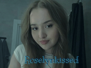 Roselynkissed
