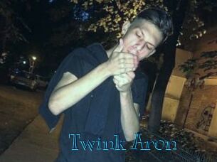 Twink_Aron