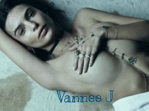 Vannee_J