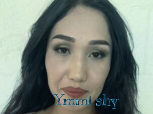 Ymmi_shy